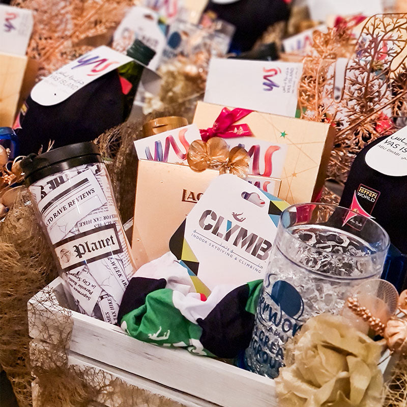 Luxury  corporate gift hampers in dubai UAE