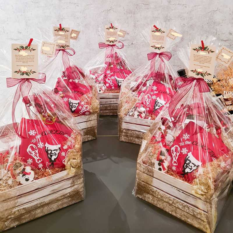 Luxury  corporate gift hampers in dubai UAE