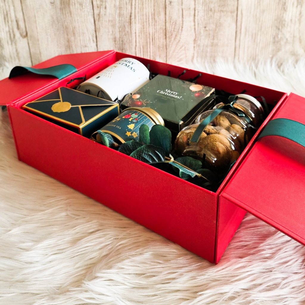 Merry Moments Gift Box